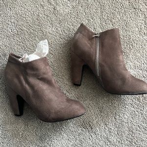 AXNY heel booties
